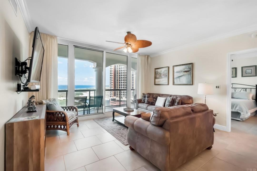 Photo of Livingroom in Pensacola Beach