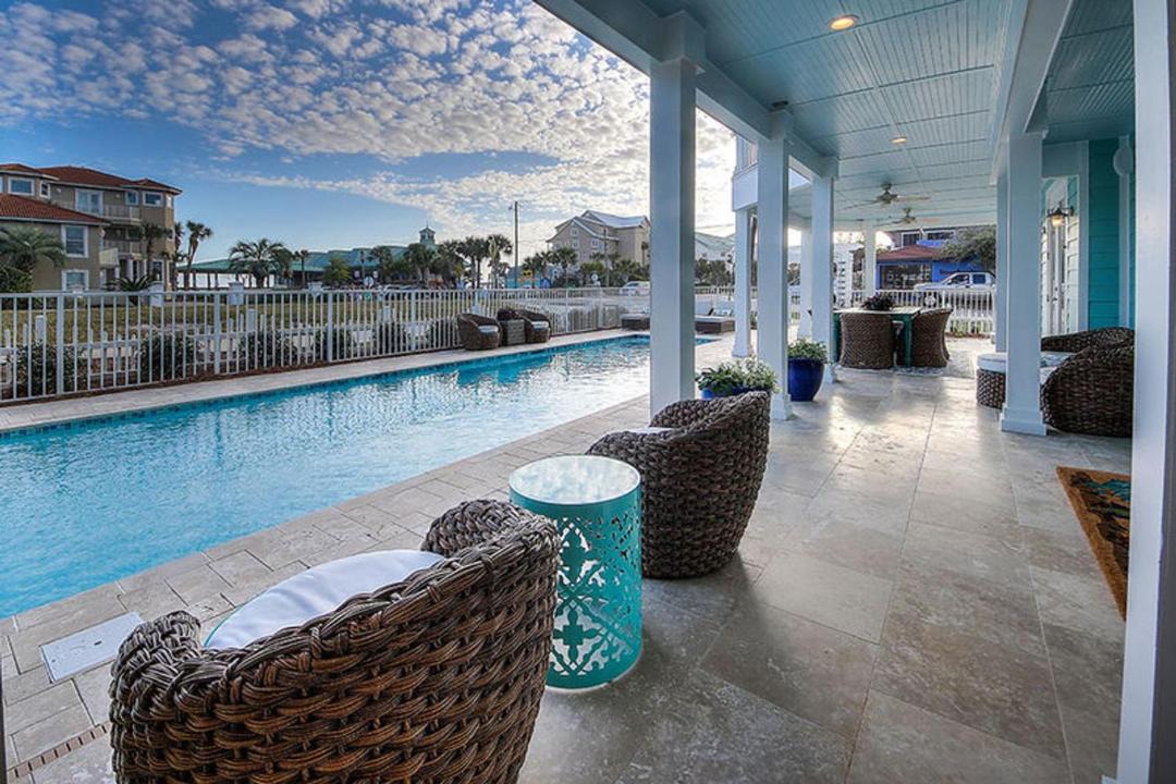 Photo of Outdoor in Crystal Shores