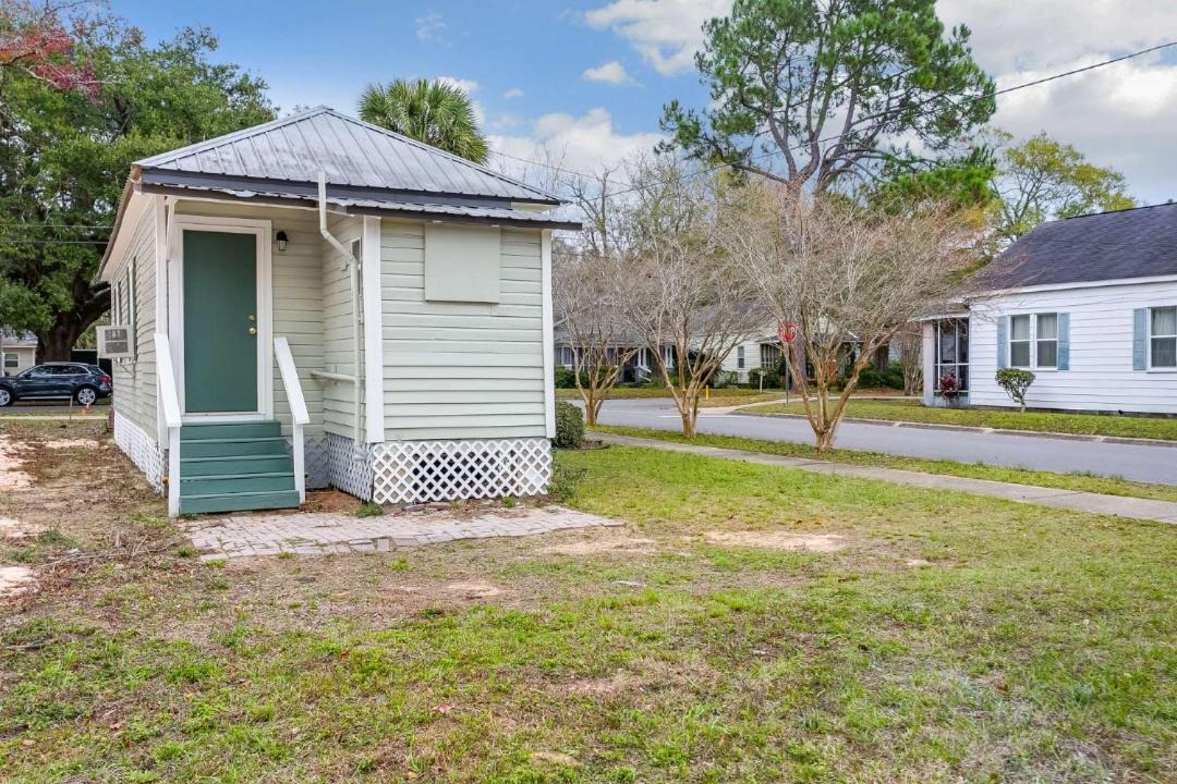 Photo of Buildings in Southeast Pensacola