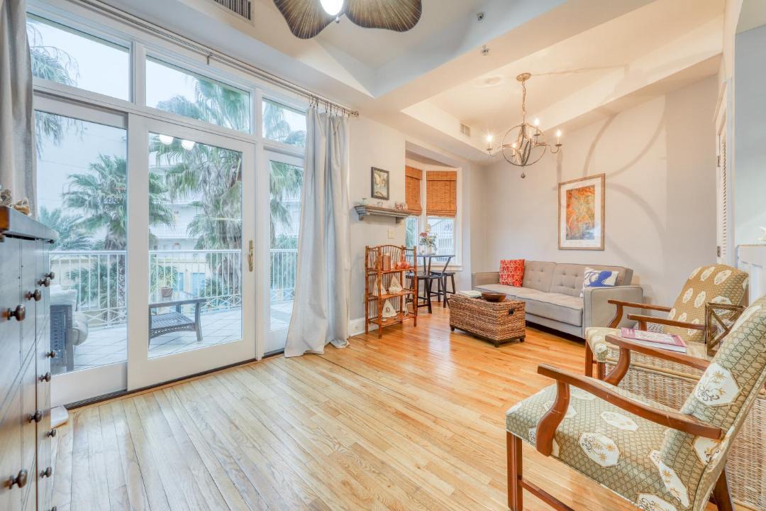 Photo of Livingroom in Sunnyside