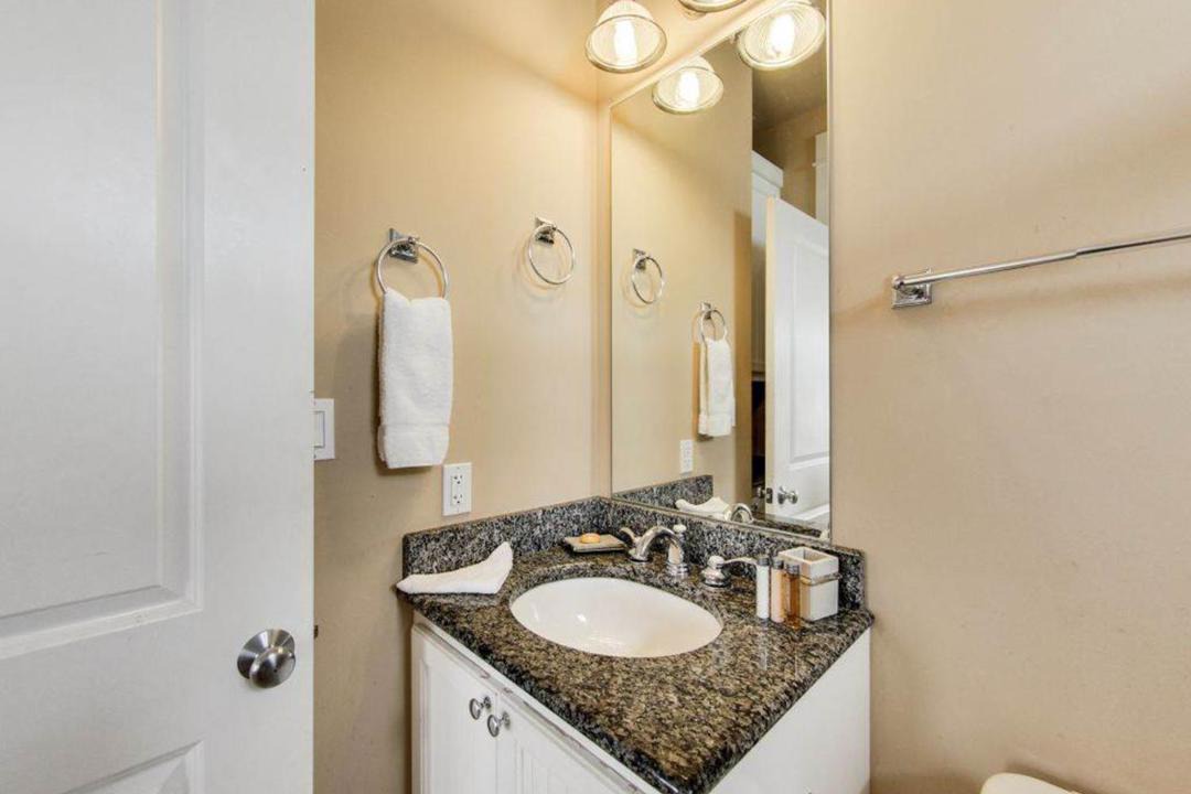 Photo of Bathroom in Sunnyside