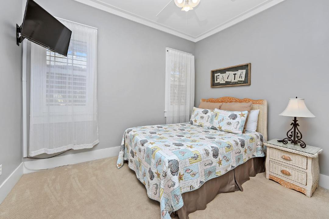 Photo of Bedroom in Seacrest Beach