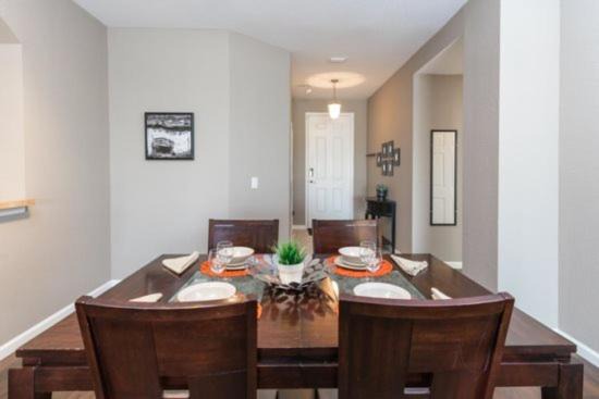 Photo of Livingroom in Trafalgar Village