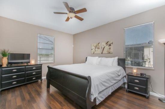 Photo of Bedroom in Trafalgar Village