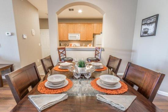Photo of Livingroom in Trafalgar Village