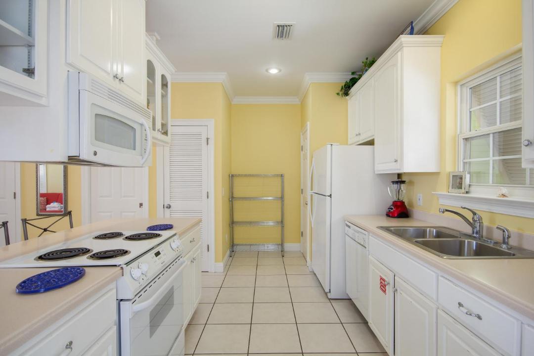 Photo of Kitchen in Lullwater Beach
