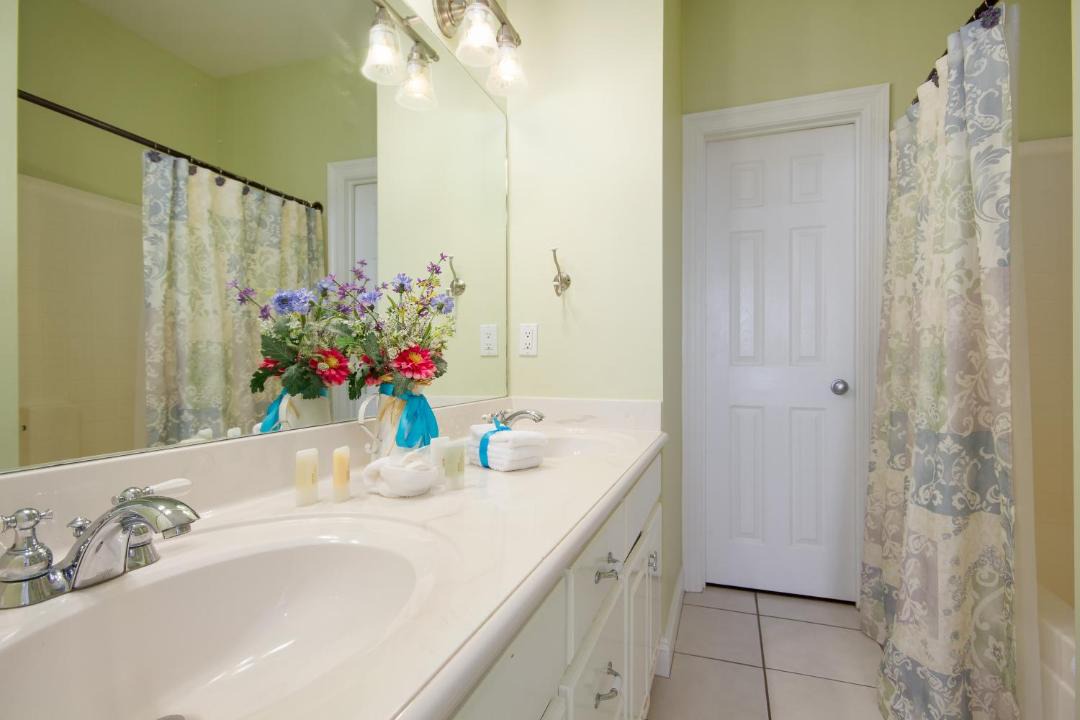 Photo of Bathroom in Lullwater Beach