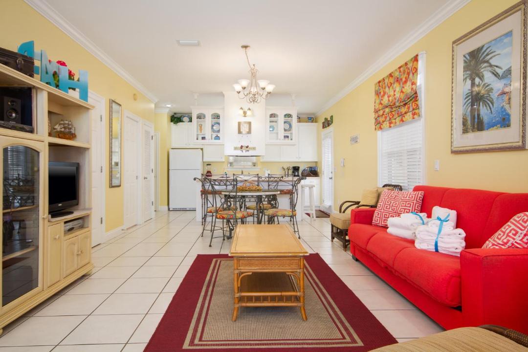 Photo of Livingroom in Lullwater Beach