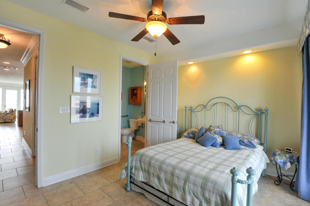 Photo of Bedroom in White Sands