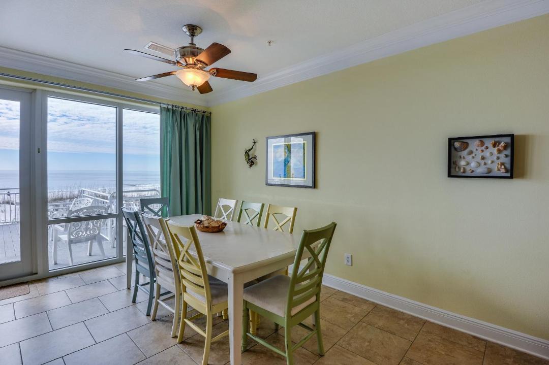 Photo of Livingroom in White Sands