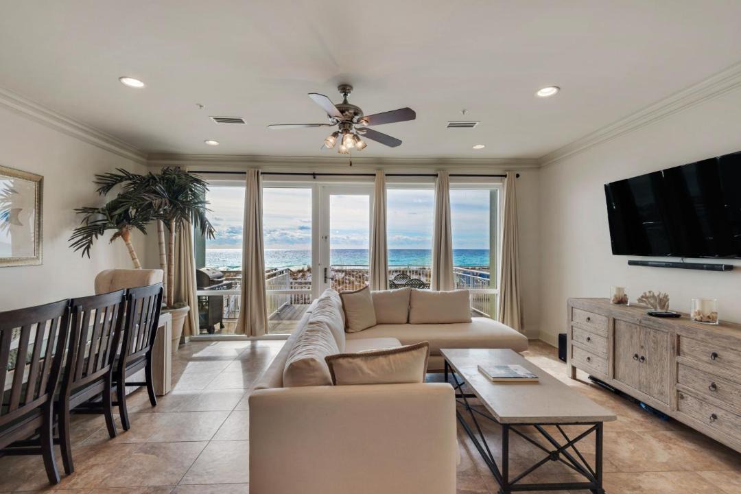 Photo of Livingroom in White Sands
