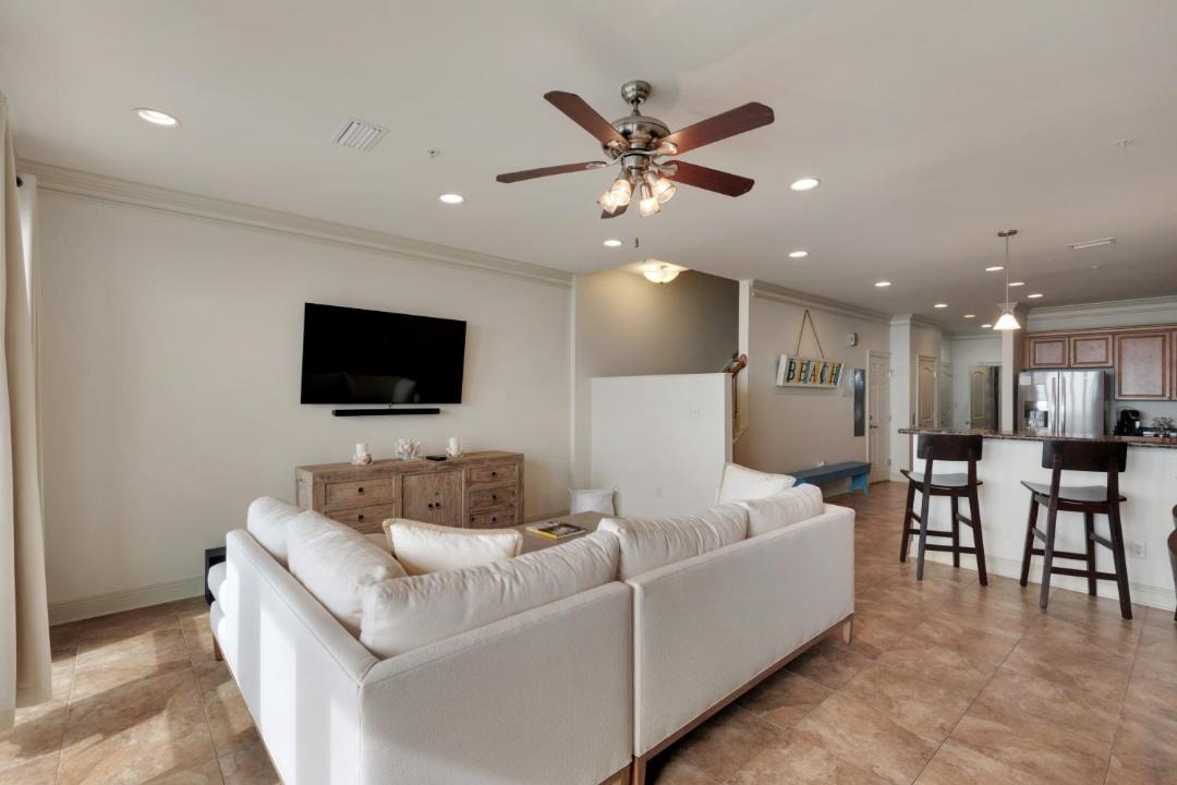 Photo of Livingroom in White Sands