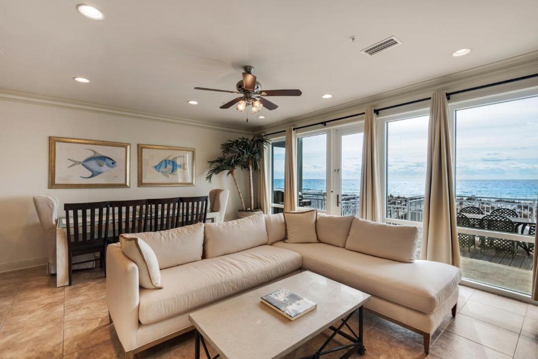 Photo of Livingroom in White Sands