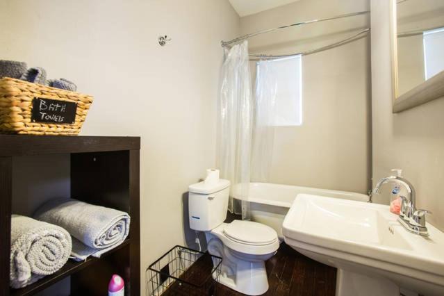 Photo of Bathroom in South 7th Ward