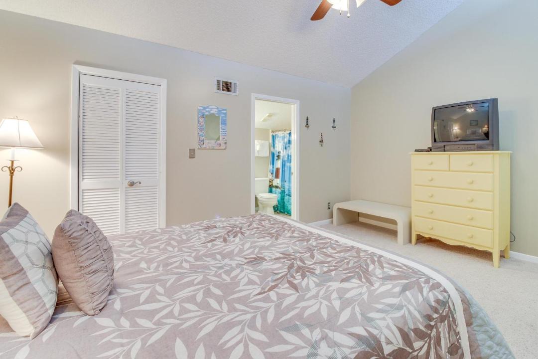 Photo of Bedroom in Laguna Beach