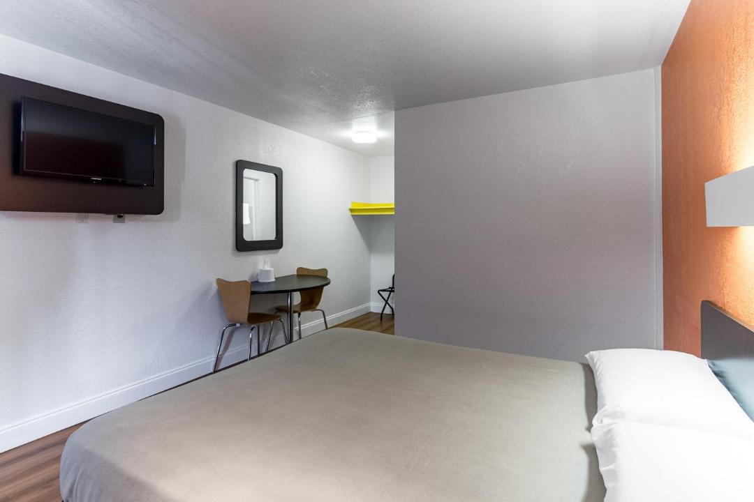 Photo of Bedroom in Northwest Pensacola