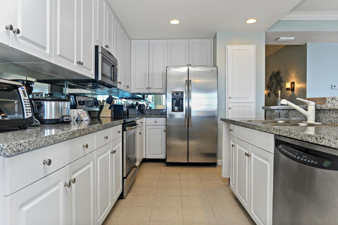 Photo of Kitchen in Silver Sands Beach