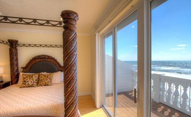 Photo of Bedroom in Silver Sands Beach