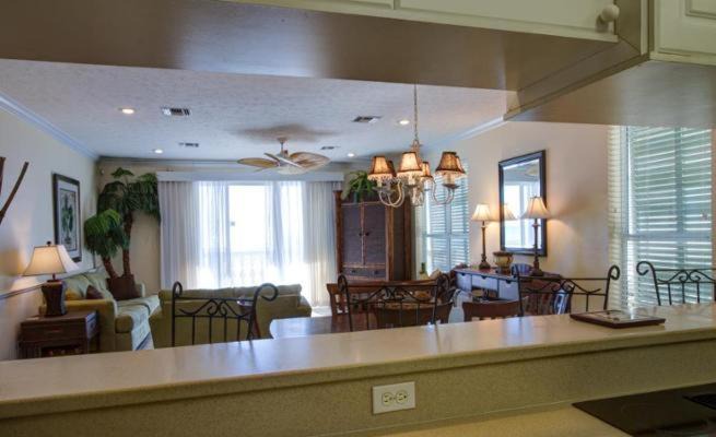 Photo of Livingroom in Silver Sands Beach