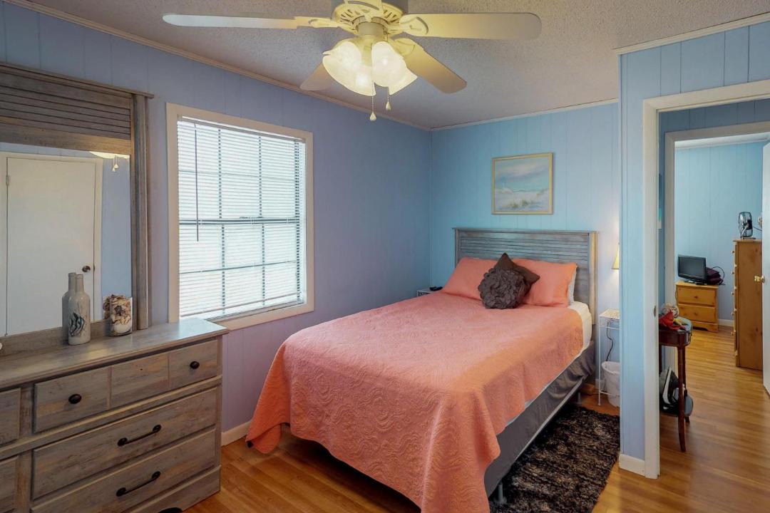 Photo of Bedroom in Bayside Park