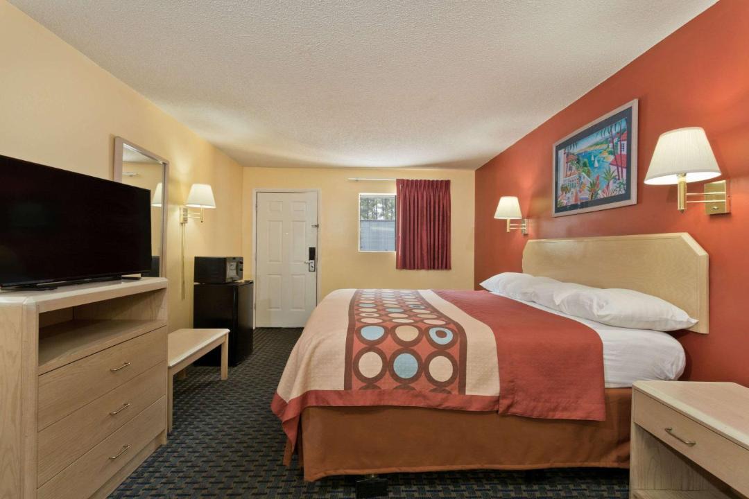 Photo of Bedroom in Chipley