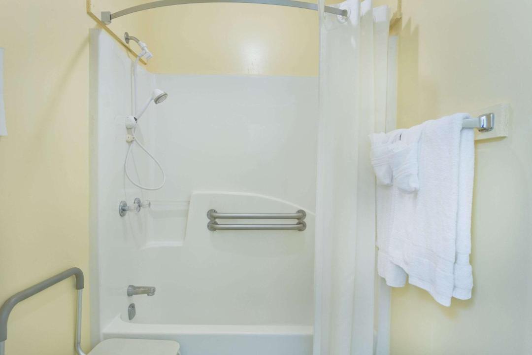 Photo of Bathroom in Chipley