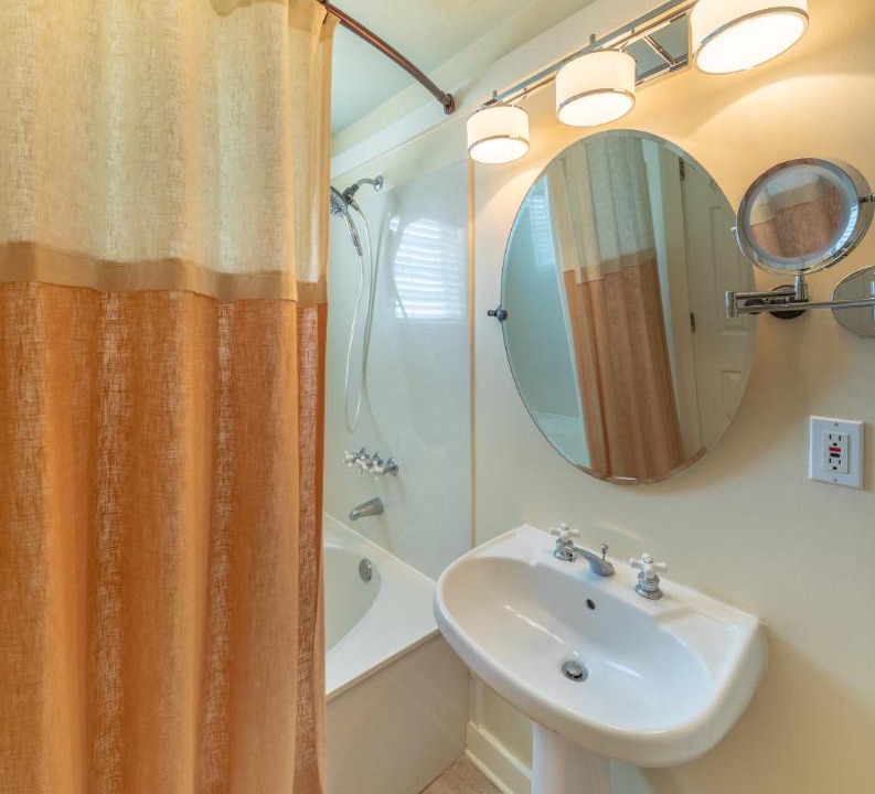Photo of Bathroom in Crystal Beach