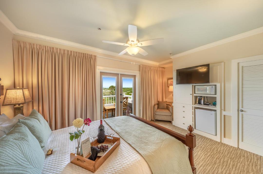 Photo of Bedroom in Crystal Beach