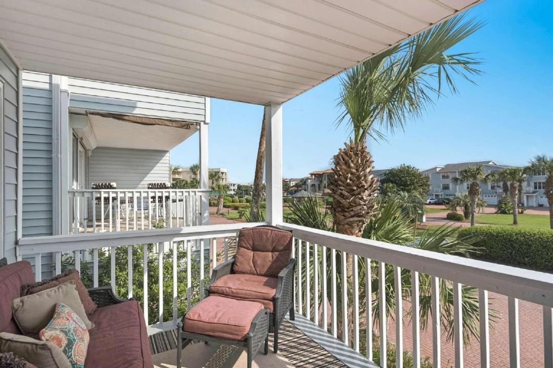Photo of Patio Balcony in Santa Rosa Beach