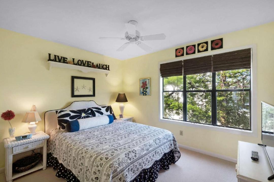 Photo of Bedroom in Santa Rosa Beach