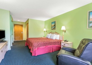 Days Inn by Wyndham Panama City/Callaway