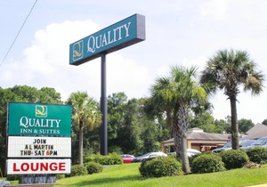 Quality Inn & Suites Pensacola Bayview