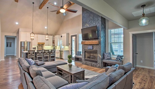 House (4 Bedrooms)