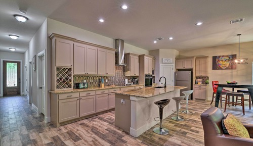 House (4 Bedrooms)