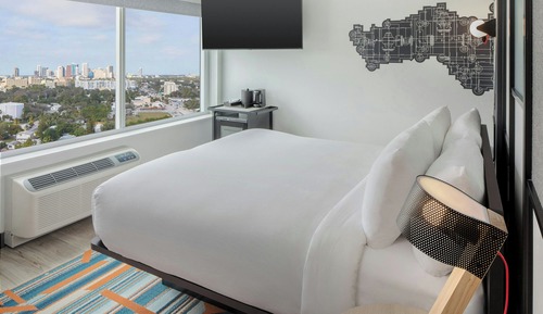Room, 2 Queen Beds, Accessible Bathtub, City View