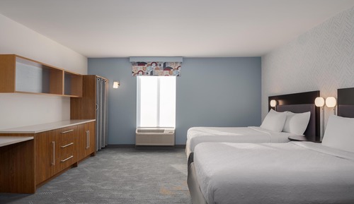Studio, 2 Queen Beds, Accessible, Bathtub
