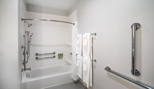 Suite, 2 Queen Beds, Accessible Bathtub (Accessible Tub)