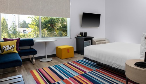 Room, 1 King Bed with Sofa bed, Non Smoking, Lake View