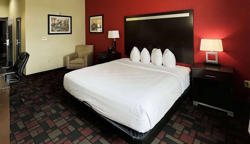 Room, 1 King Bed, Accessible, Non Smoking (Mobility Accessible)