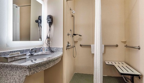 Suite, 1 Queen Bed, Accessible, Non Smoking