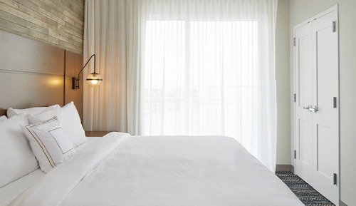 Suite, 1 Bedroom (Mobility Accessible, Roll-in Shower)