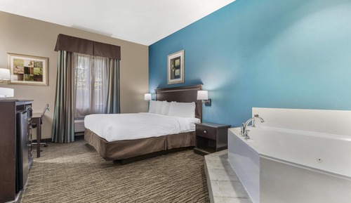 Suite, 1 King Bed, Accessible, Jetted Tub