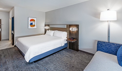 Room, 1 King Bed, Accessible (Communications, Mobil, Roll-In Shower)