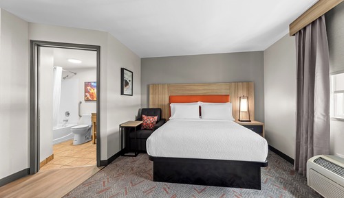 Standard Studio Suite, 1 Queen Bed