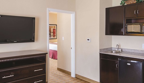Suite, 1 Bedroom, Non Smoking (1 King Bed)
