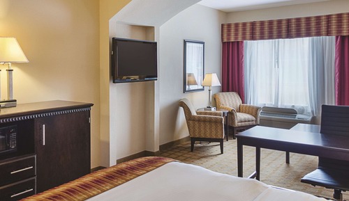 Deluxe Studio Suite, 1 King Bed, Non Smoking
