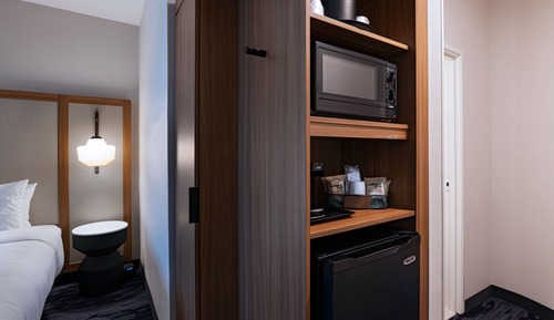 Suite, 1 King Bed with Sofa bed, Accessible Bathtub