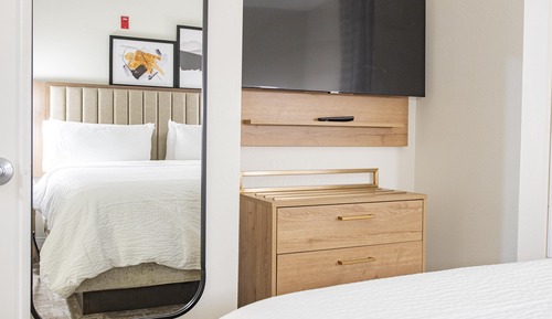 Suite, 2 Bedrooms, Kitchen