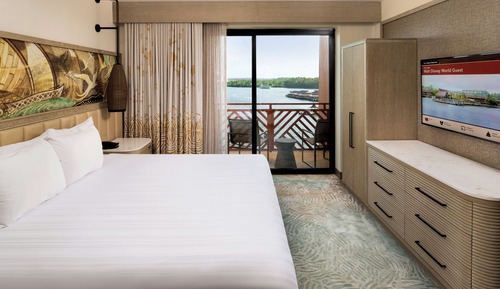 Tower - Duo Studio - Resort View. Wheelchair accessible with tub and hearing accessibility. 1 queen-