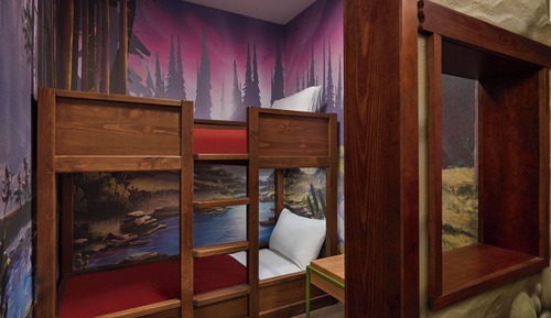 Suite (Wolf Den)